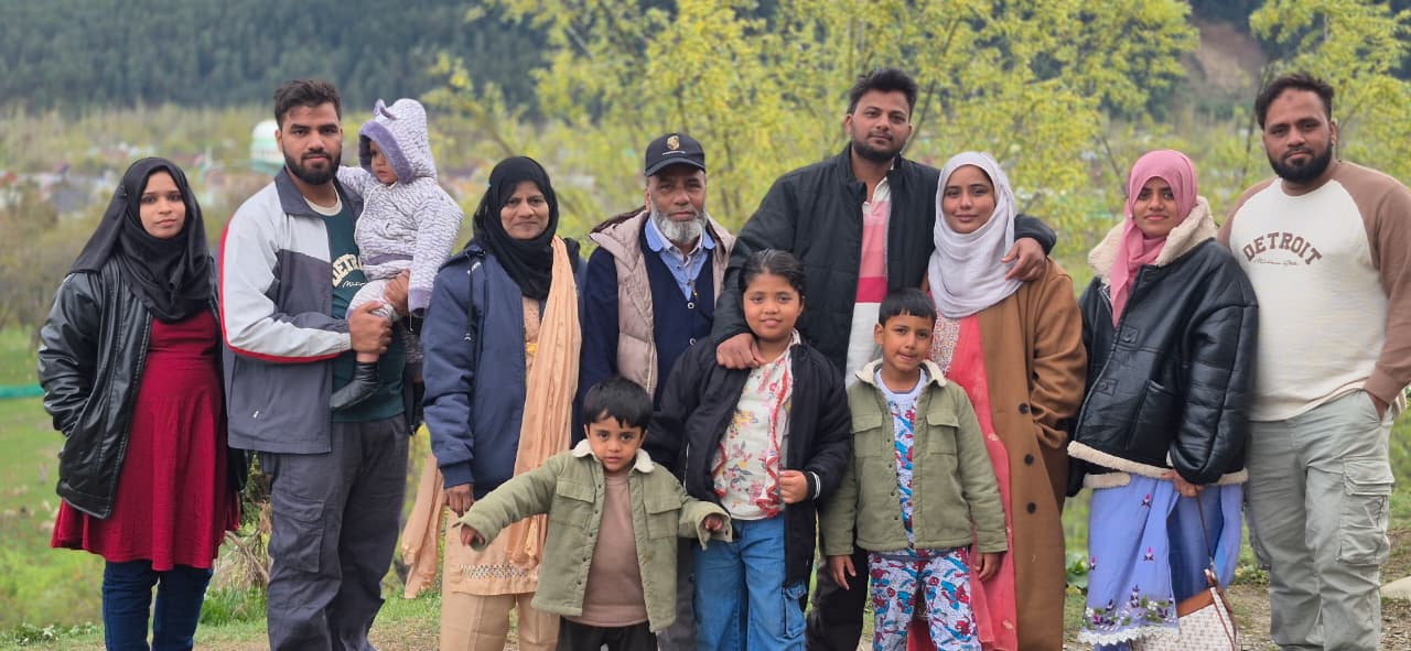 Kashmir With Kids - Gulmarg, Doodhpathri & Sonmarg Stole Our Hearts